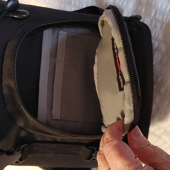 Lowepro Slingshot 100 AW Camera Bag - Picture 11 of 14